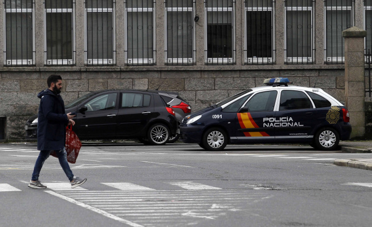 La falta de policías en A Coruña provoca que un solo investigador lleve hasta 200 casos