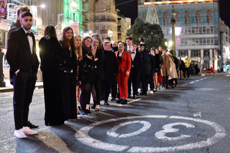 Decenas de miles de coruñeses han adquirido una entrada para  las grandes fiestas de Fin de Año