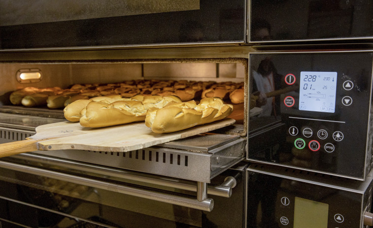 Una distribuidora de Bergondo incorporará a parados que realizaron un curso de panadería
