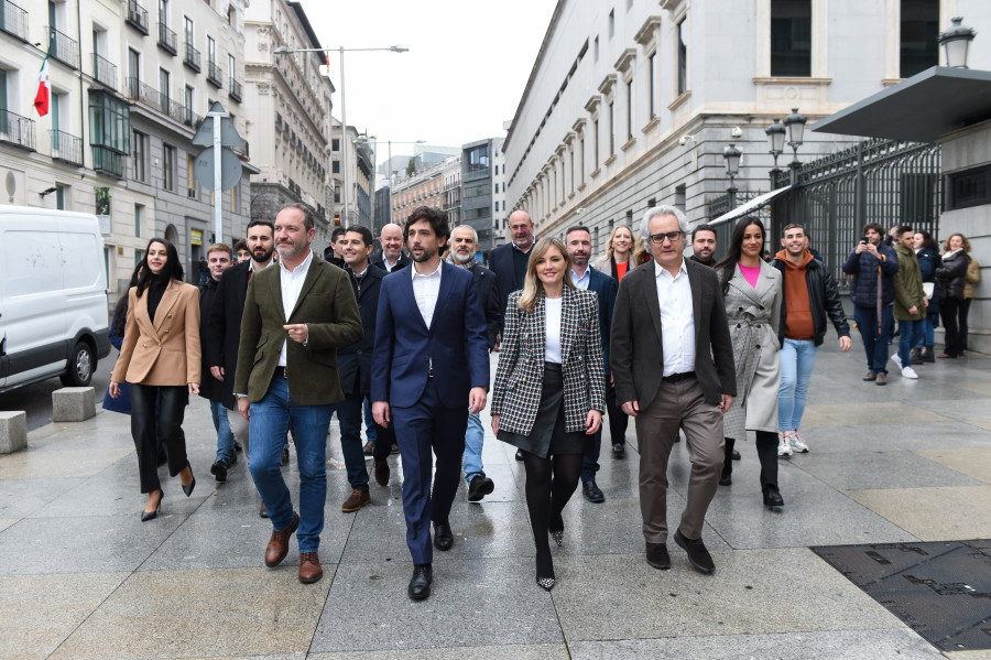 La campaña de primarias de Ciudadanos arranca hoy con el partido dividido y con la lista de Arrimadas como favorita