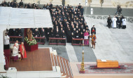 El papa Francisco destaca la sabiduría, la delicadeza y la entrega de Benedicto XVI