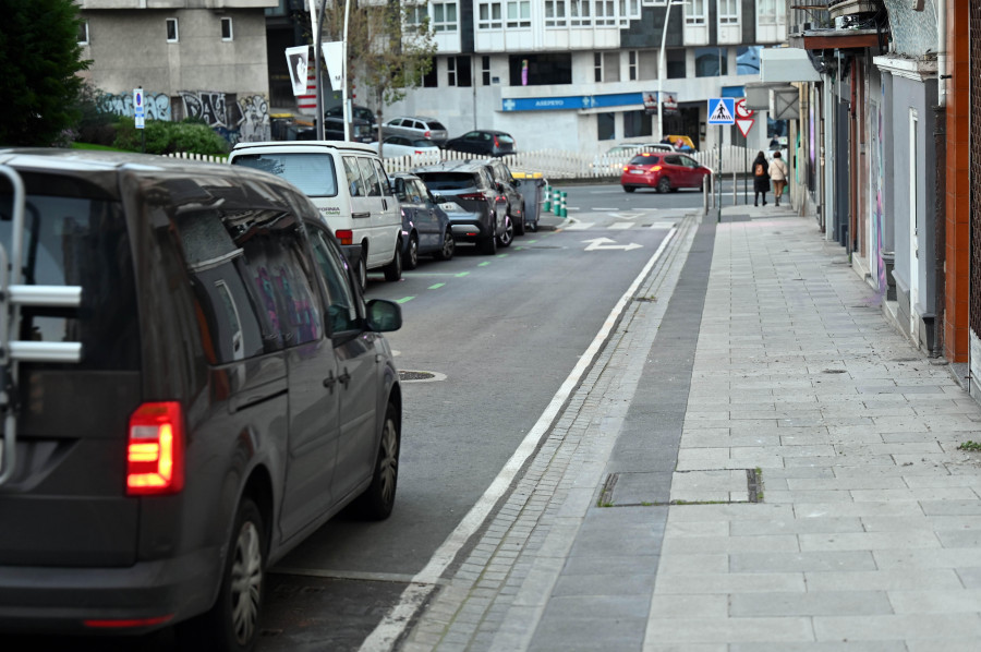 La calle de Santa Lucía reabrió al tráfico después de 15 meses cerrada a la circulación