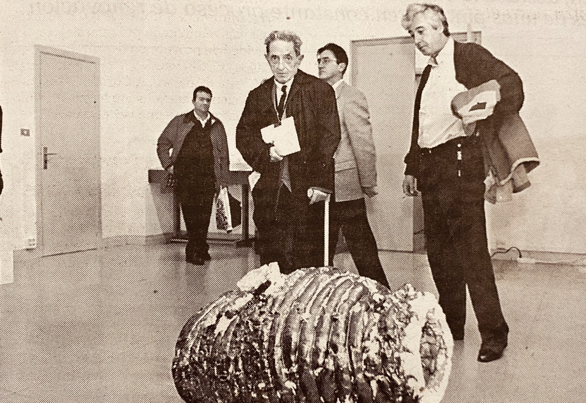 Du00edaz Pardo, en una exposiciu00f3n en la Fundaciu00f3n Seoane 1998