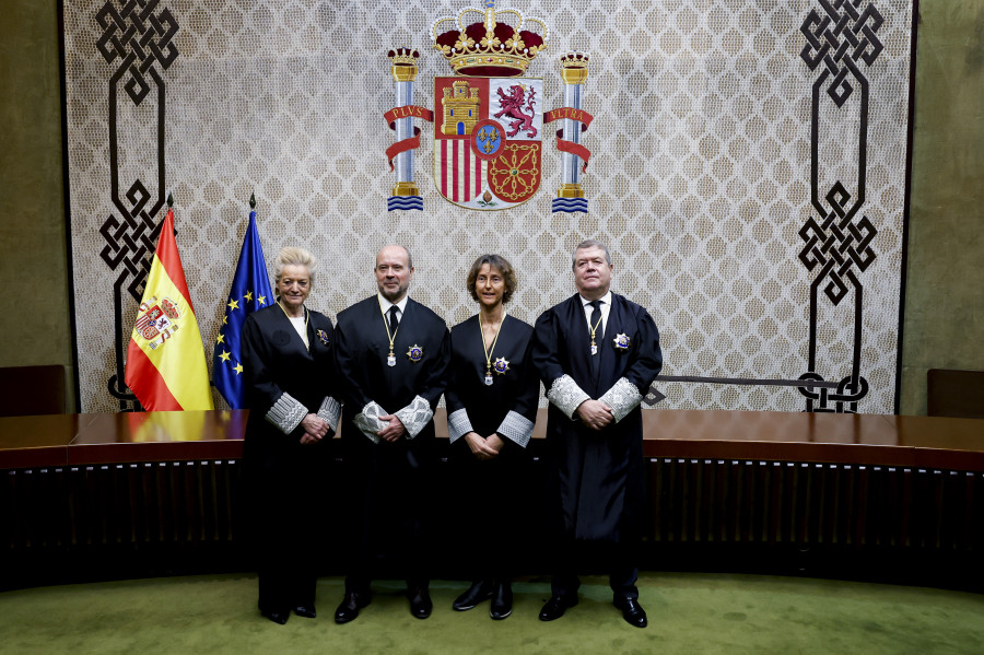 Los  nuevos magistrados del Tribunal Constitucional toman posesión