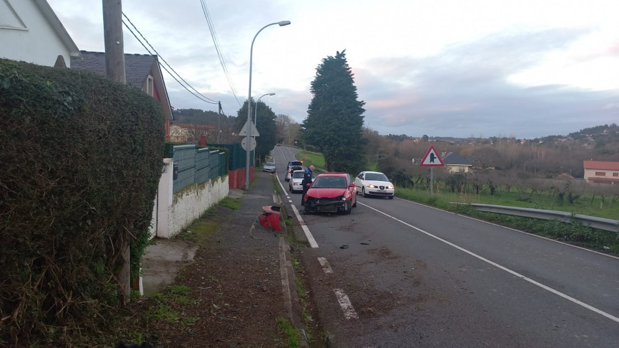 La Policía Local de Cambre sanciona con 1.000 euros a un conductor que dio positivo en droga