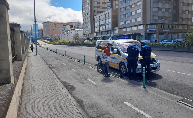 Los usuarios de patinetes recibieron más de un centenar de multas en A Coruña en 2022