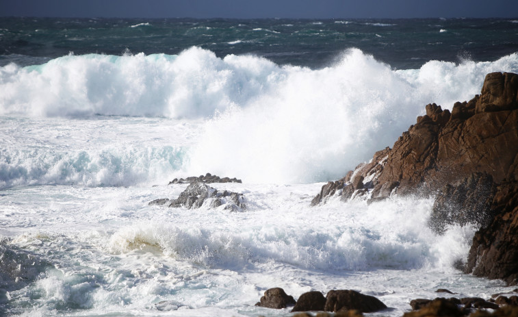 Nueva alerta naranja por temporal costero en A Coruña y Lugo este jueves