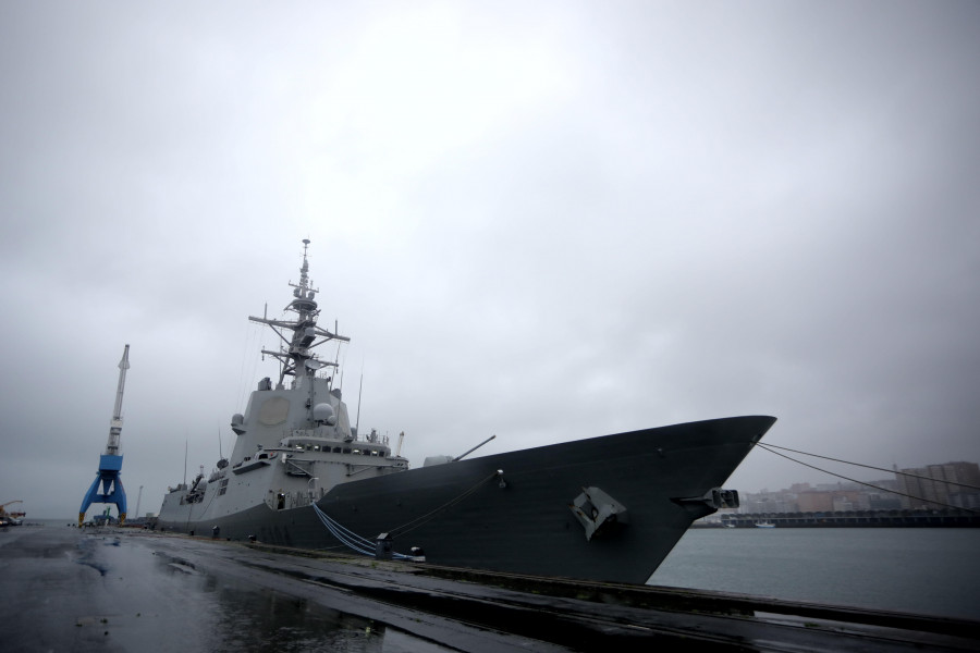 La fragata ‘Méndez Núñez’ permite a los coruñeses conocer por dentro un buque de guerra en activo