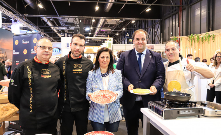 Reportaje | Guijuelo y Betanzos sellan su asociación para promociona sus dos 'infalibles': el´jamón y la tortilla