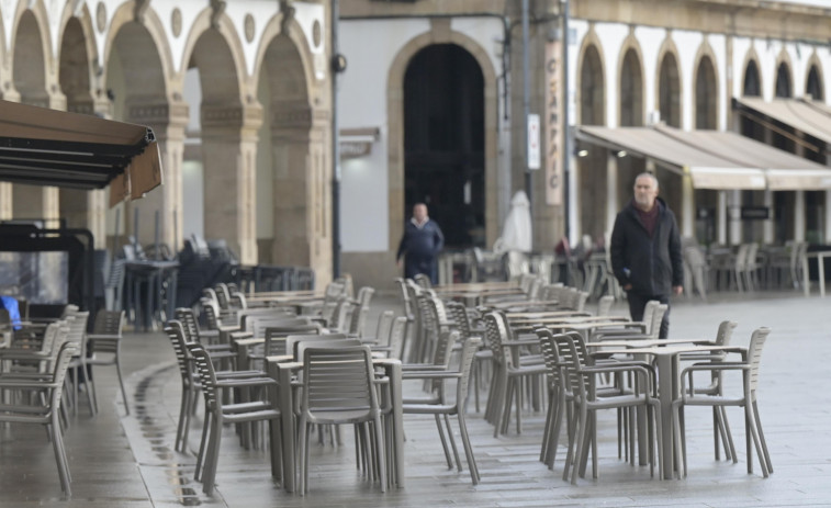 Las borrascas y la cuesta de enero vacían una hostelería a medio gas en A Coruña