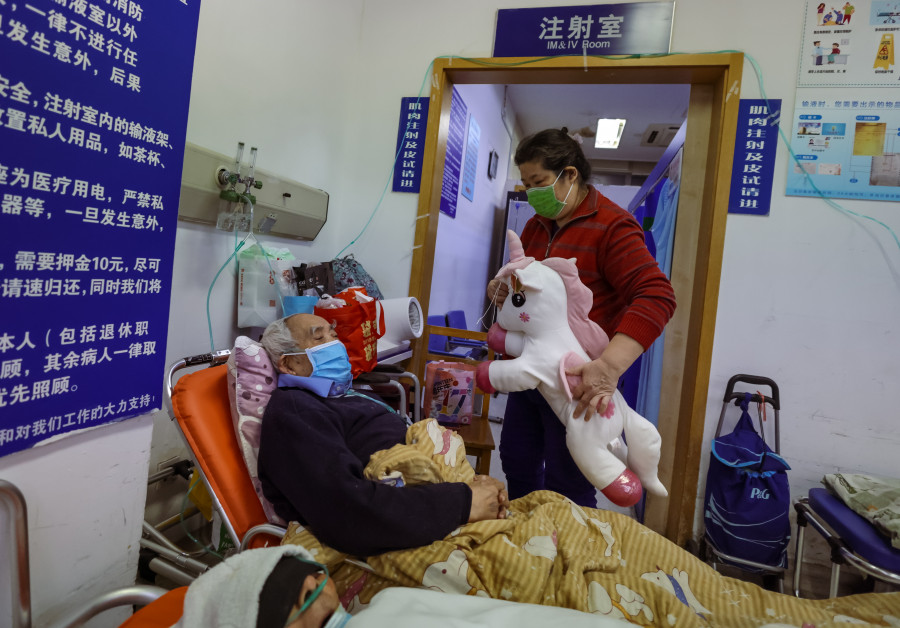 El 80 % de los chinos ya se ha contagiado de covid