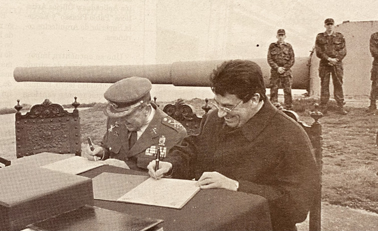 Hace 25 años: El Ejército licencia a sus cañones y lifting para La Bombilla