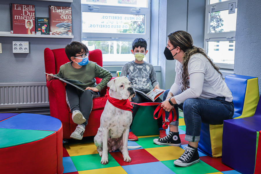 Los escolares de Culleredo vuelven a participar en el programa ‘Perros y letras’