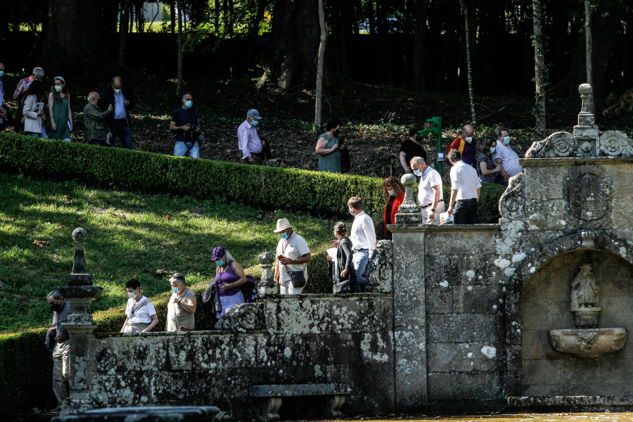 Las visitas al pazo de Meirás enfrentan a los gobiernos de Oleiros y Sada