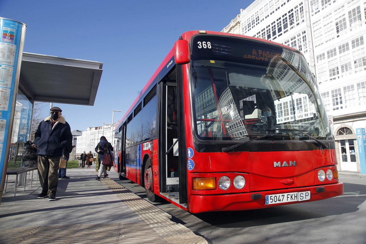 Bus (9) 14154295