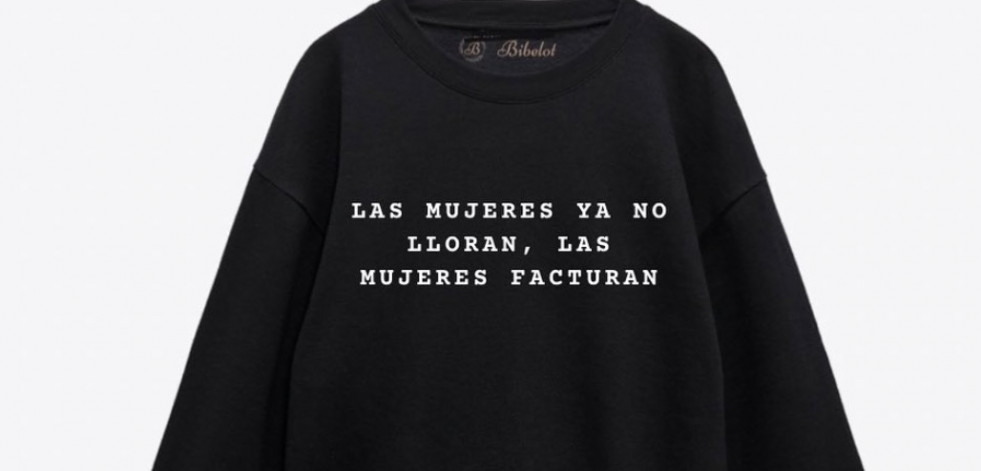 Bibelot, la marca que elabora prendas con las frases del mediático tema de Shakira