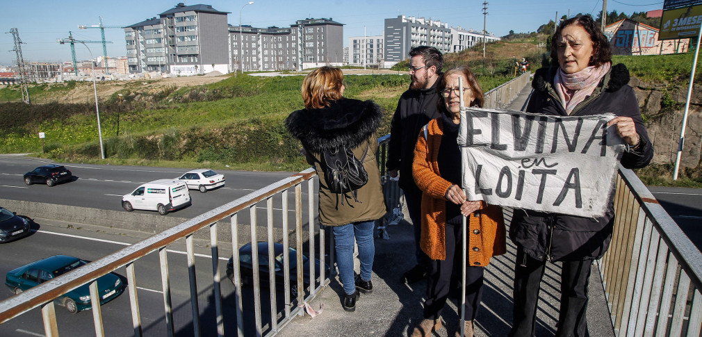 Reportaje | El puente que por fin  los vecinos de Elviña pueden cruzar