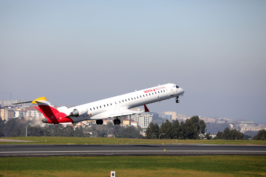 Iberia aumenta un 6% su capacidad para Semana Santa y supera las cifras prepandemia