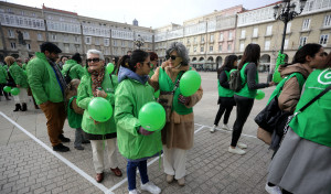 Lazo humano contra el cáncer en María Pita