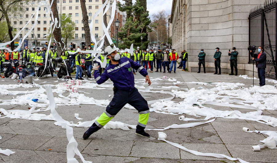 Empleados de Ence, "optimistas" ante la decisión del Supremo sobre su futuro