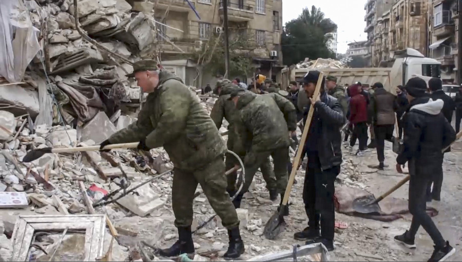 Más de 8.000 personas rescatadas de los escombros del terremoto en Turquía
