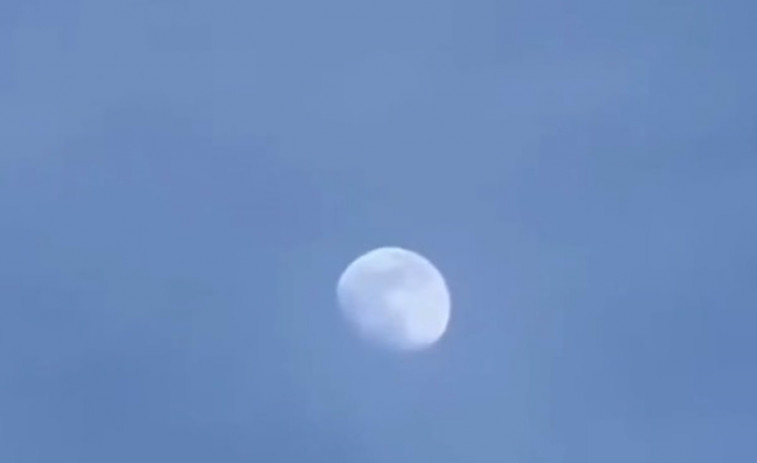 Armada de EEUU publica fotos de los restos que ha recuperado del globo chino