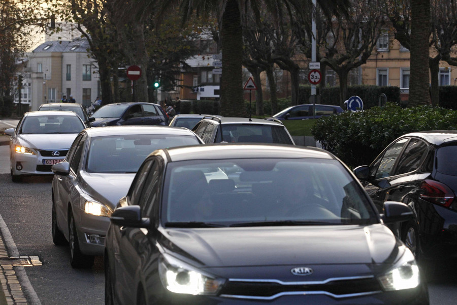 A Coruña tiene el índice de motorización más bajo de las siete ciudades gallegas