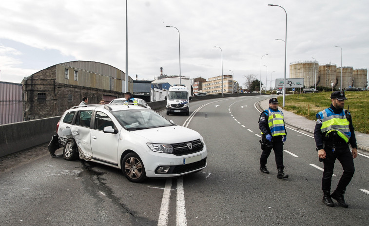 Muere un conductor en una colisión en Meicende