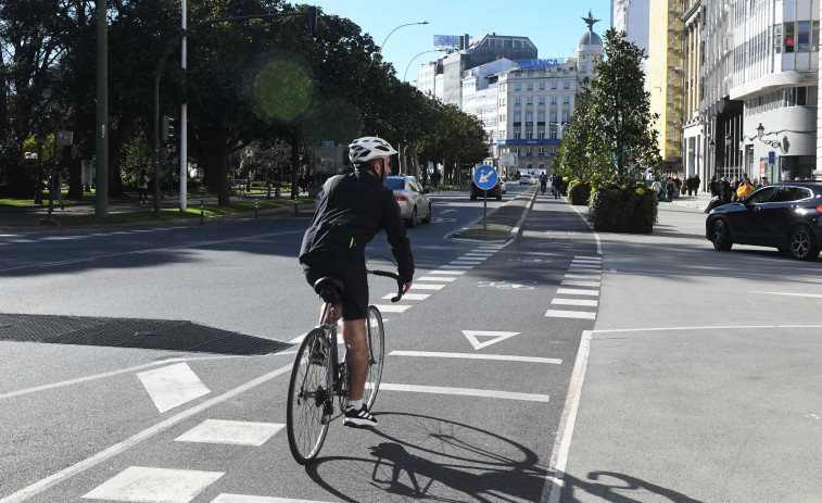 Mobi-Liza insta a reforzar la red de BiciCoruña y ampliar aceras para crear la ciudad “ideal”