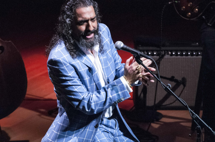 Diego El Cigala actúa este viernes en la sala de calderas de MEGA