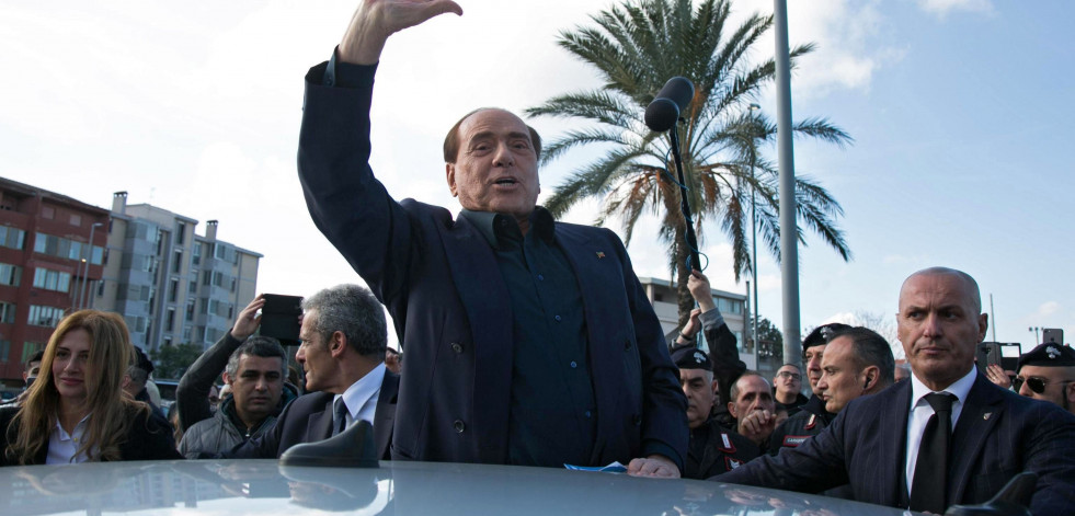 Berlusconi, enfermo de leucemia, vuelve a ser hospitalizado
