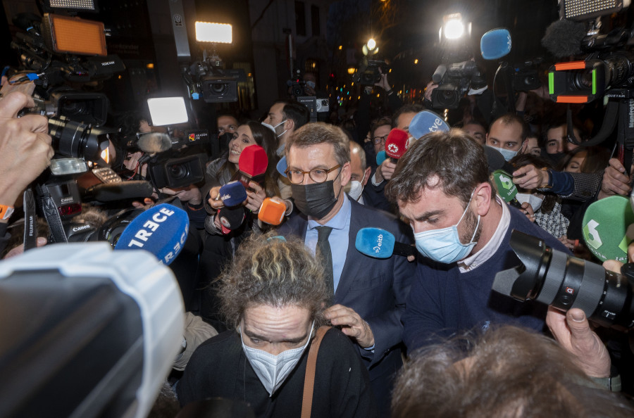 Feijóo mantiene unido al PP un año después del adiós de Casado