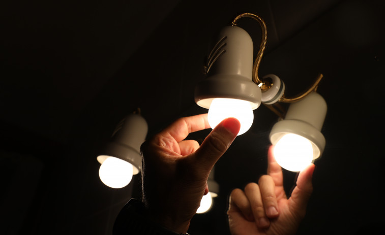 El precio de la luz subirá este lunes casi un 30 % hasta los 86,65 euros/MWh