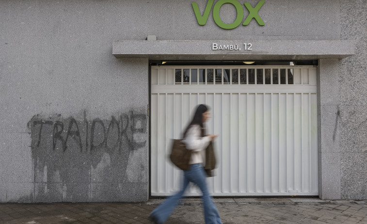 Vox defiende su financiación tras los ataques de Macarena Olona