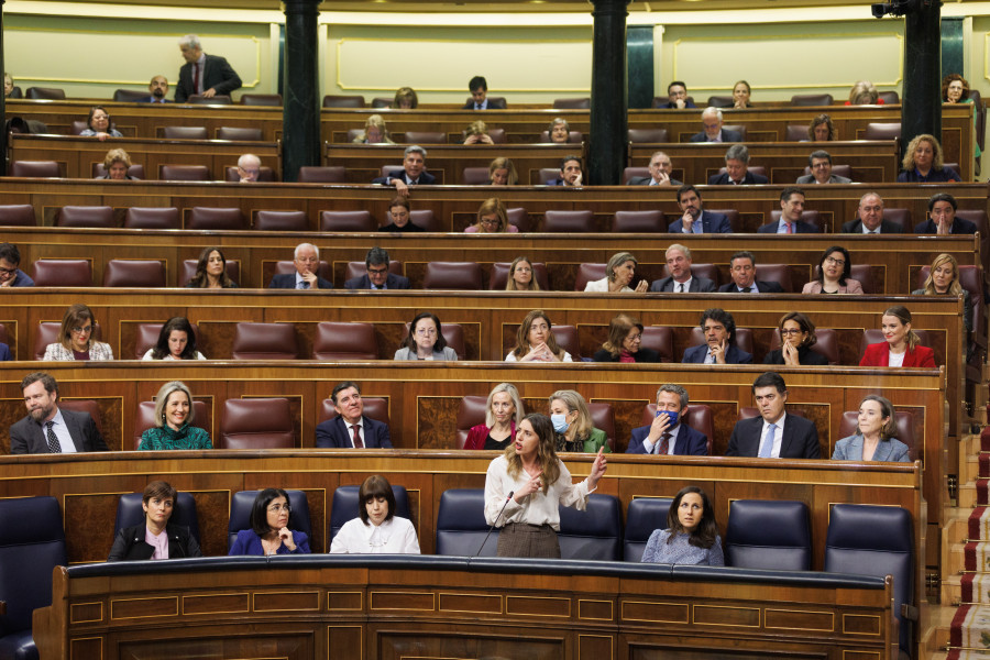 Irene Montero acusa a los populares de “difundir bulos y transfobia”