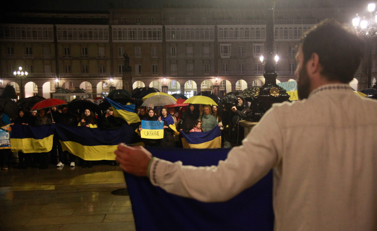 Cientos de personas se unen para clamar contra el “año más largo” de la vida de los ucranianos
