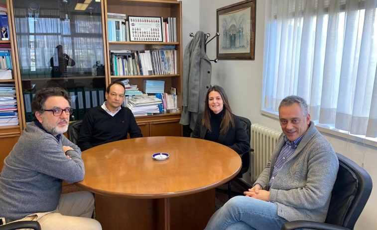 Xulio Ferreiro muestra su apoyo a los letrados de la administración de Justicia en su huelga