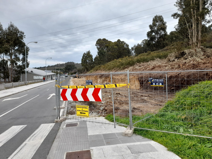 Arteixo comienza la obra para mejorar los accesos al colegio y al pabellón de deportes del núcleo de Galán