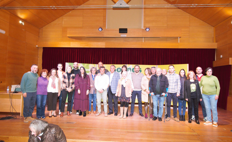 La asamblea de Alternativa dos Veciños avala la candidatura para el 28M en Oleiros: Seoane a la cabeza y María José Varela como número 2