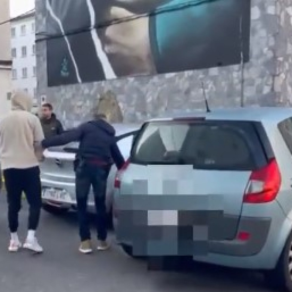Desarticulan un grupo criminal de Lugo que estafó por 'phishing' a vecinos de Oleiros, Sada y Arteixo