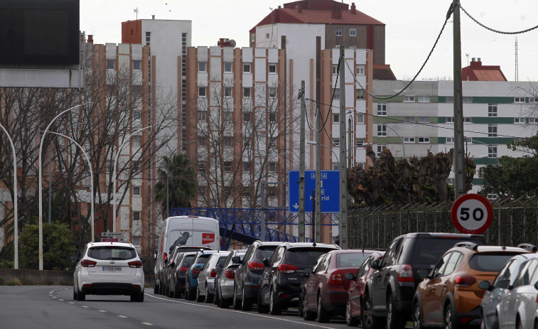 Temor entre los vecinos por varios episodios de conducción temeraria en Salgado Torres, en A Coruña