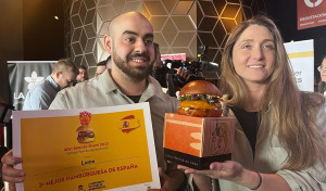 La Galicia Japan Burger de Lucía Freitas acaba de ser nombrada como la tercera mejor hamburguesa de España