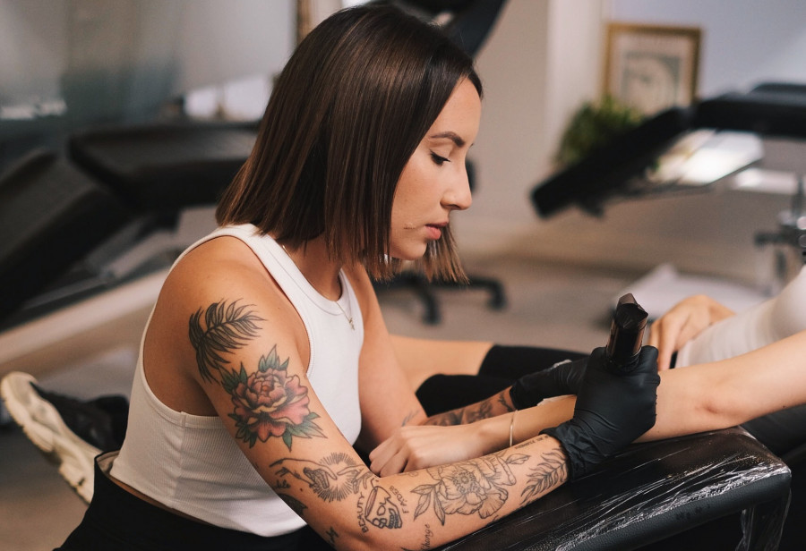 Seventh Heaven, el estudio de las tatuadoras, organiza un flash day por el 8M