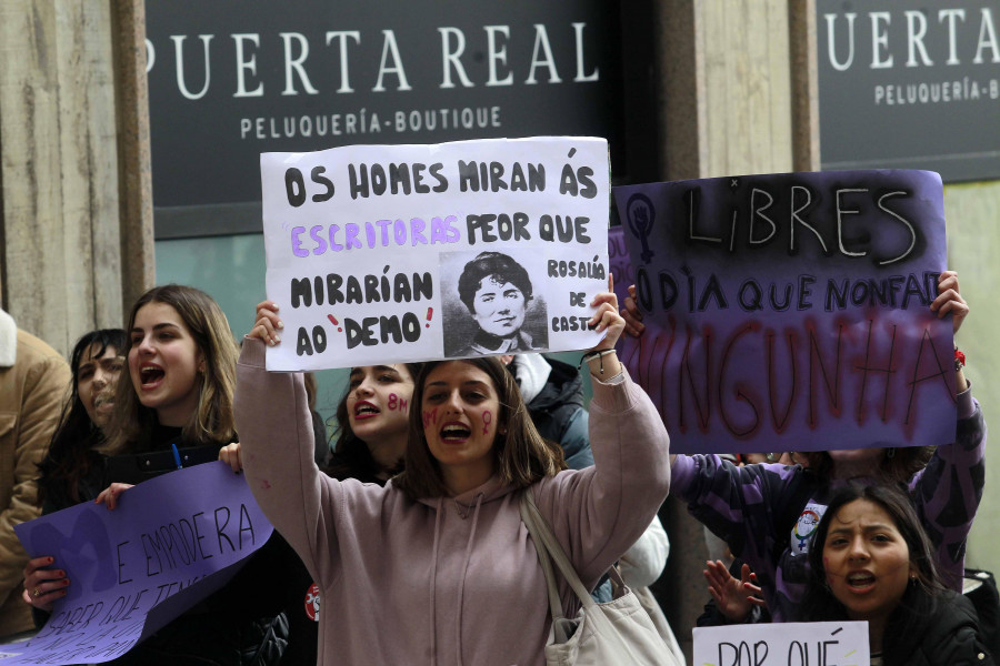 La CIG y el Sindicato de Estudiantes inauguran en A Coruña las marchas de mujeres por el 8-M