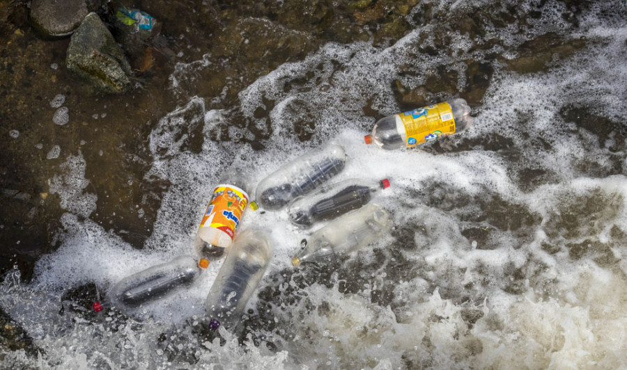 Un millón de toneladas de aditivos plásticos acaban en el mar cada año