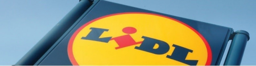 Los Trabajadores de Lidl en huelga desde febrero cortan el tráfico en Ferrol