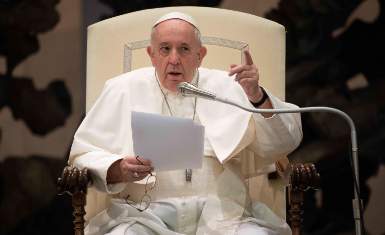 El papa Francisco abre la puerta a “revisar” el celibato sacerdotal en el seno de la Iglesia católica