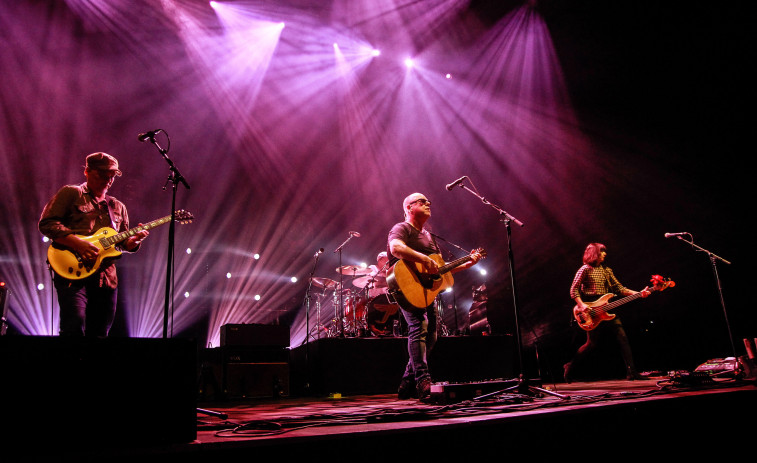 El Coliseum vuelve a disfrutar con Pixies