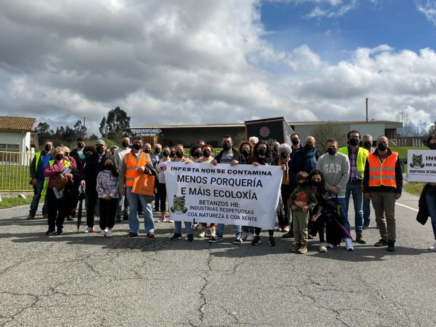 Betanzos acoge una ruta ecologista contra la contaminación