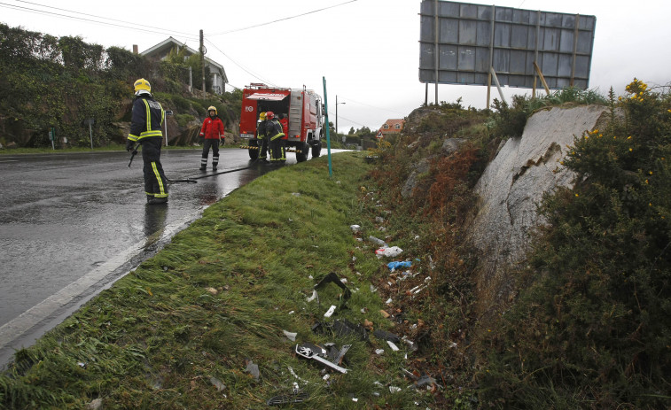 Herida una persona en una colisión entre dos coches en A Zapateira